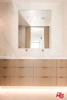 $175,000 | 606 North Ardmore Avenue, Manhattan Beach, CA 90266