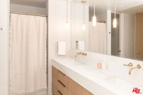 $175,000 | 606 North Ardmore Avenue, Manhattan Beach, CA 90266