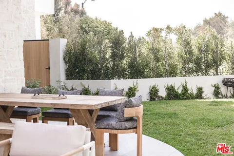 $175,000 | 606 North Ardmore Avenue, Manhattan Beach, CA 90266