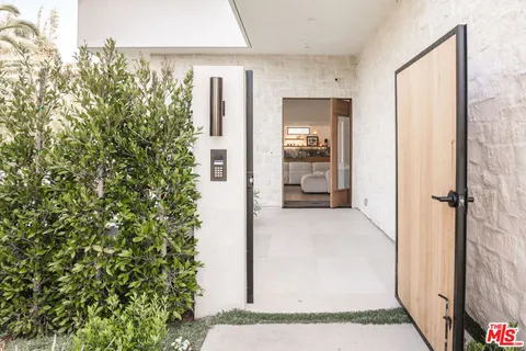 $175,000 | 606 North Ardmore Avenue, Manhattan Beach, CA 90266