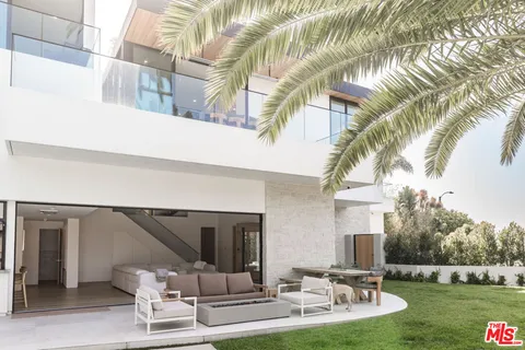 $175,000 | 606 North Ardmore Avenue, Manhattan Beach, CA 90266