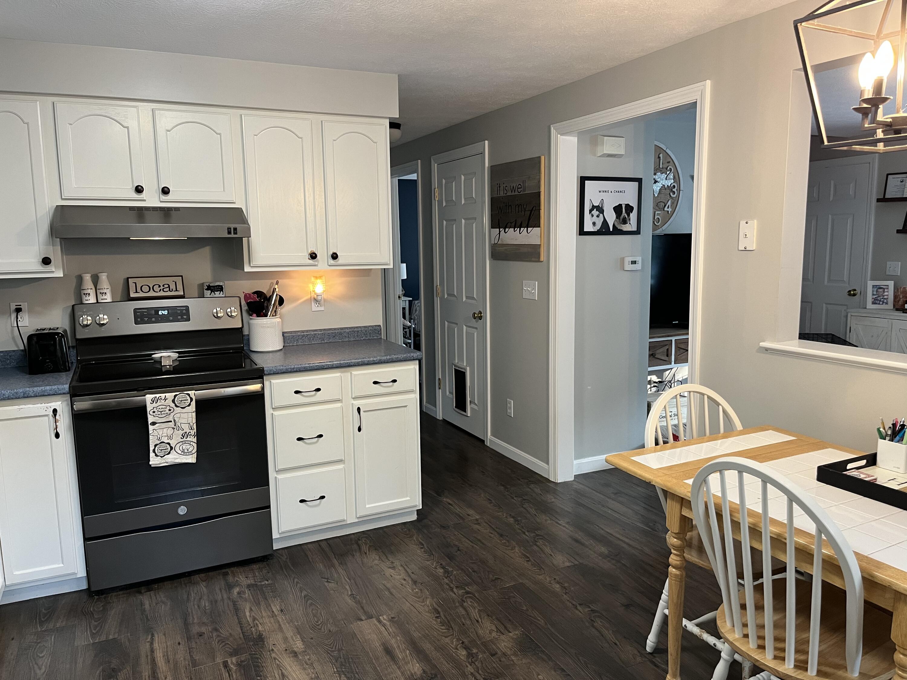 16 Nathan Court Springvale, ME 04083 - Photo 5 of 23 IMG_2670