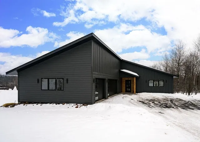 $849,000 | 4929 Wildrose Trail, Hermantown, MN 55811