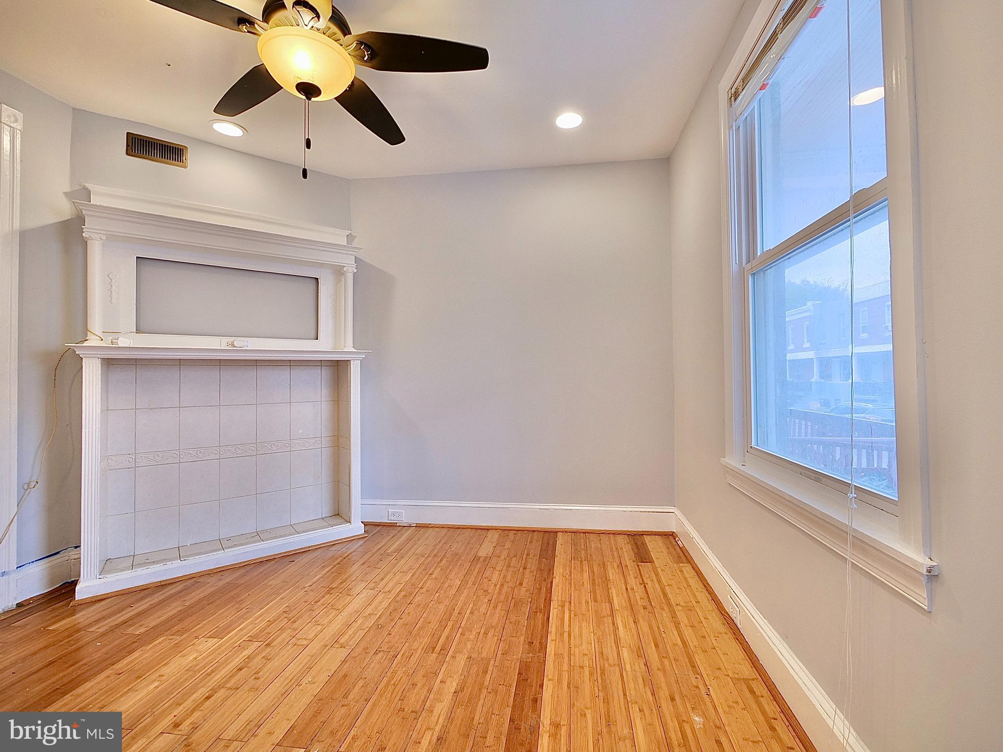 5937 Spring Street Philadelphia, PA 19139 - Photo 3 of 20 Living Area