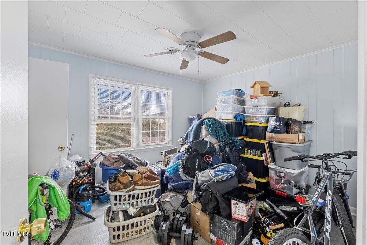 1740 Bonham Road Bristol, VA 24201 - Photo 19 of 65 19-128A9479
