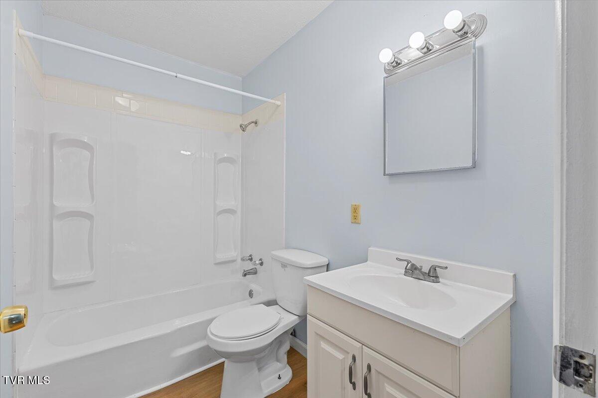 1740 Bonham Road Bristol, VA 24201 - Photo 25 of 65 25-128A9505