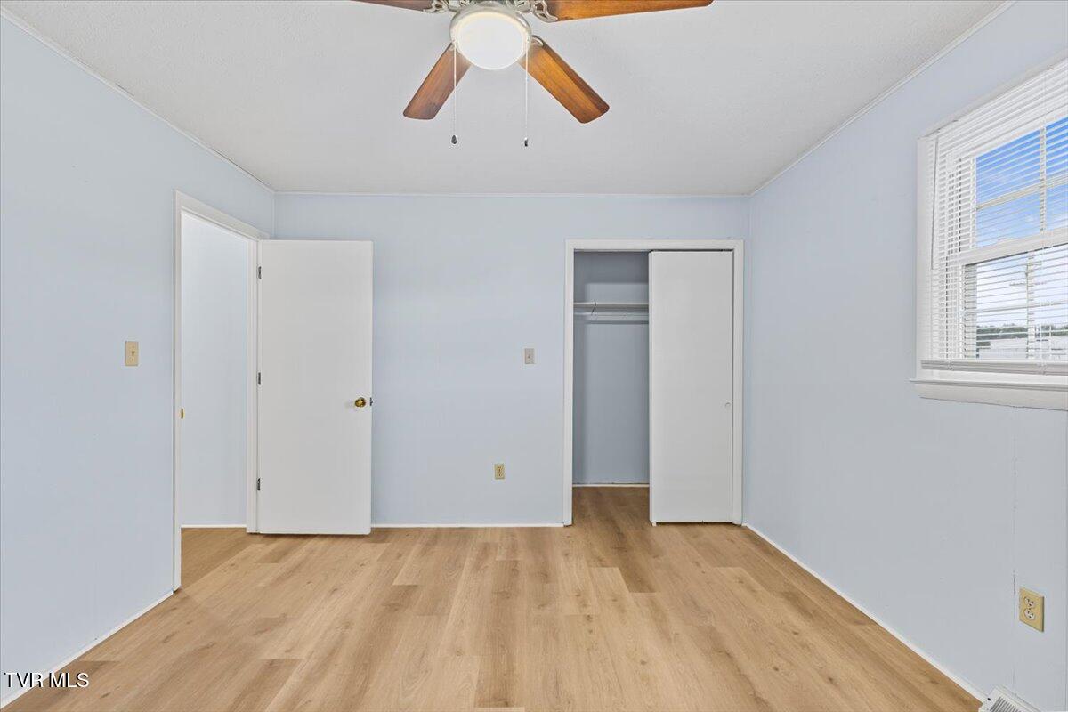 1740 Bonham Road Bristol, VA 24201 - Photo 27 of 65 27-128A9512