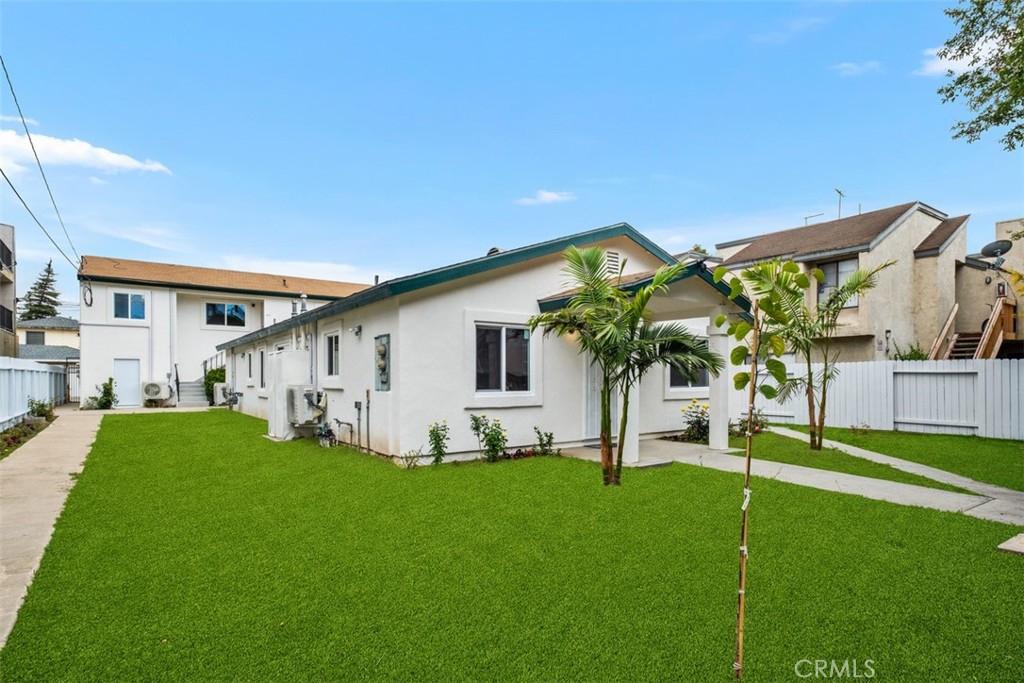 1009 North Parton Street Santa Ana, CA 92701 - Photo 2 of 17