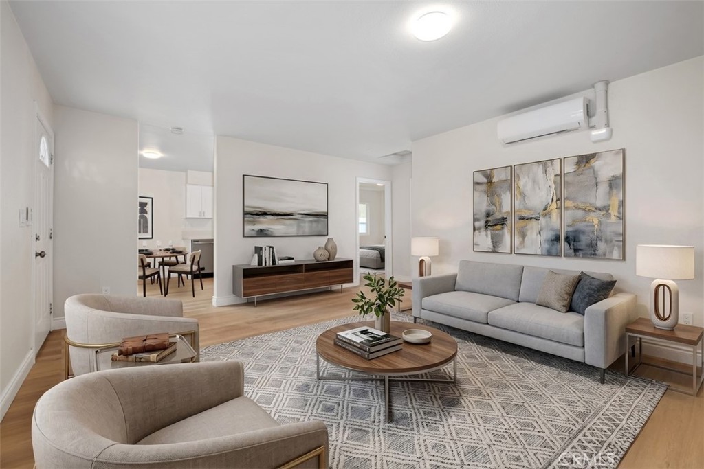 1009 North Parton Street Santa Ana, CA 92701 - Photo 5 of 17 Virtually staged living room
