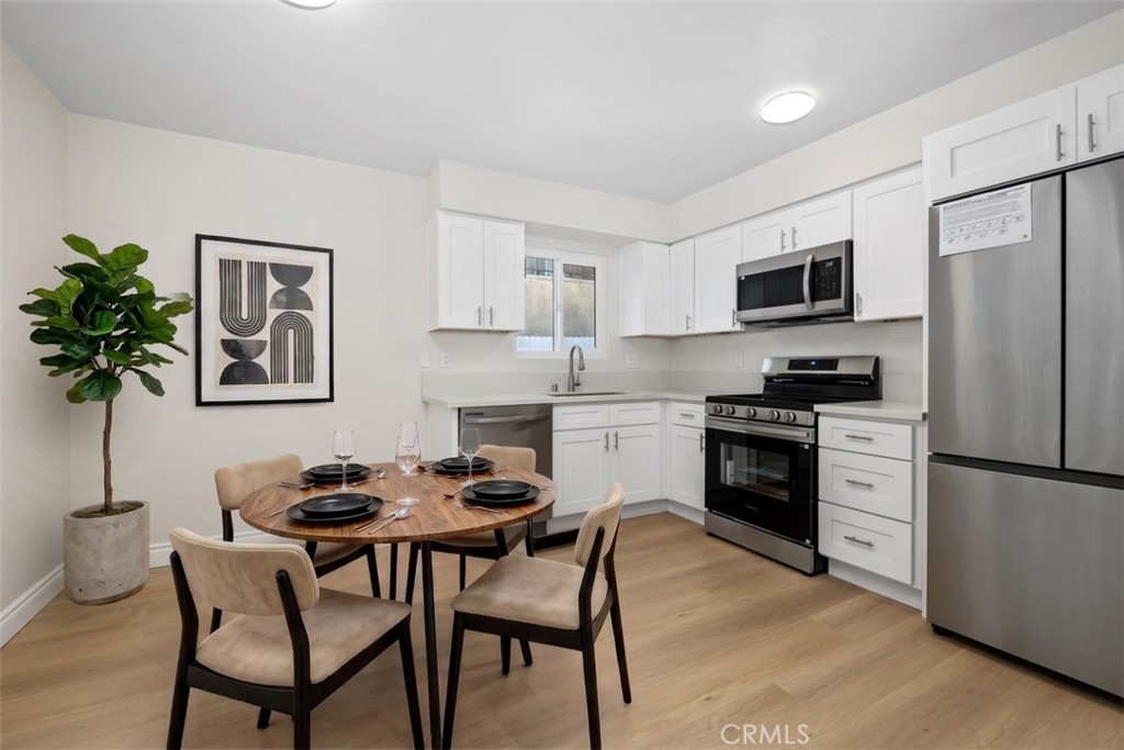 1009 North Parton Street Santa Ana, CA 92701 - Photo 7 of 17 Virtually staged kitchen/dining