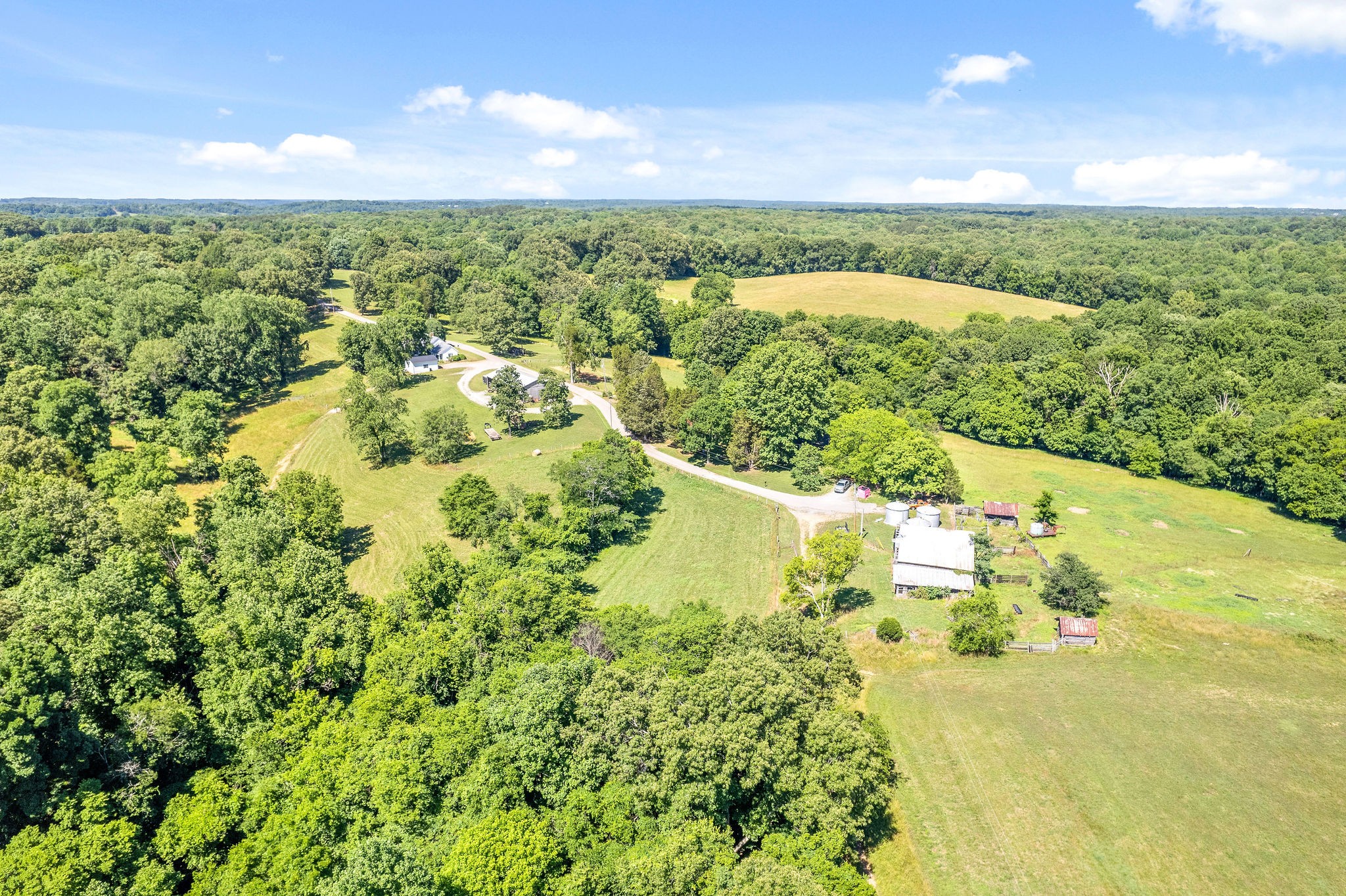 4650 Weakley Road Southside, TN 37171 - Photo 11 of 63