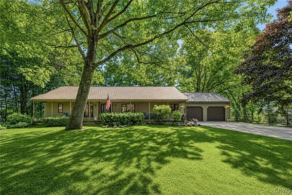 $549,900 | 16 High Banks Drive, Granby, NY 13069