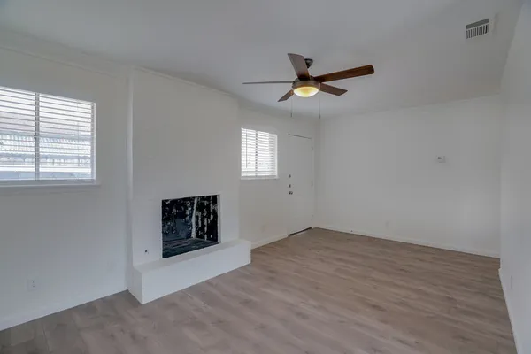 $1,725 | 304 John N Garner Circle, Unit A2, Austin, TX 78753