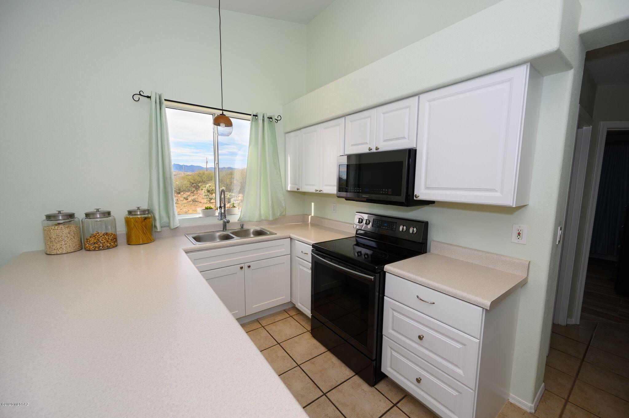 45 Circulo Verdugo Rio Rico, AZ 85648 - Photo 5 of 48