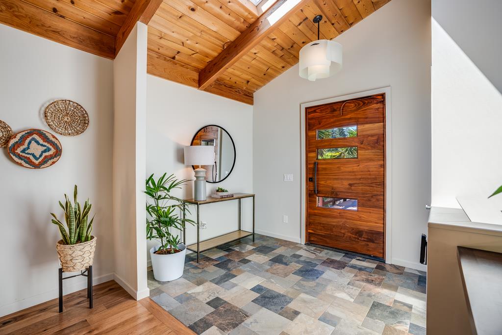 260 Ranchitos Del Sol Aptos, CA 95003 - Photo 5 of 65 Gallery Image 5