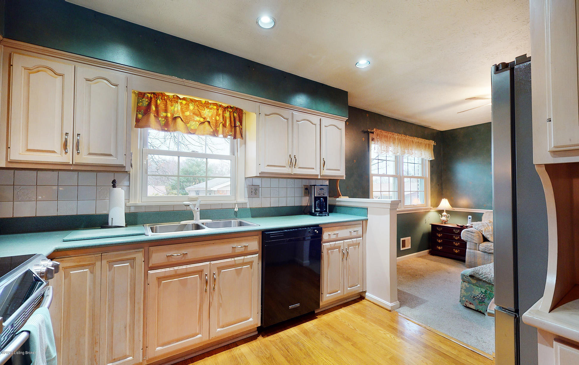 7306 Grannel Road Louisville, KY 40214 - Photo 17 of 53 7306-Grannel-Rd-20201202-017