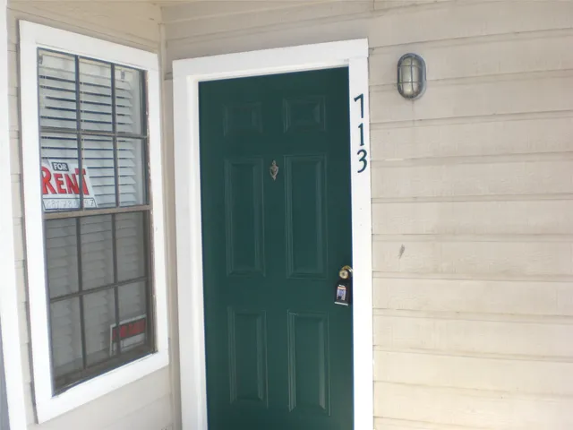 $79,500 | 12660 Ashford Point Drive, Unit 713, Houston, TX 77082