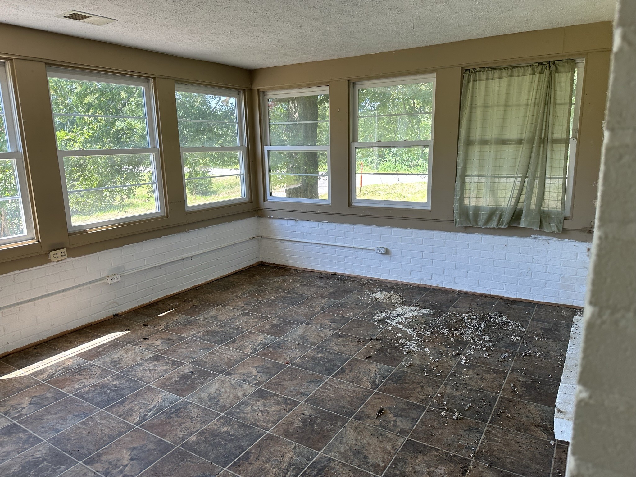 10026 Mona Road Murfreesboro, TN 37129 - Photo 51 of 64 a view of an empty room with a window