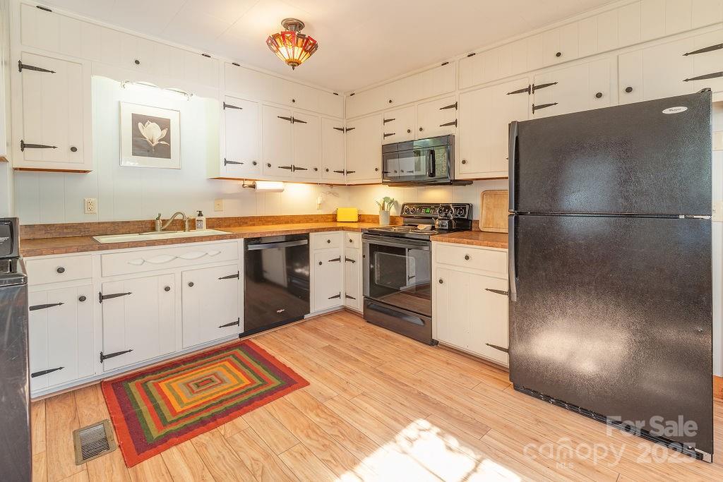38 Hidden Falls Road Maggie Valley, NC 28751 - Photo 4 of 24 Gallery Image 4