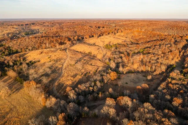 $891,100 | Pp Highway, Edwards, MO 65326