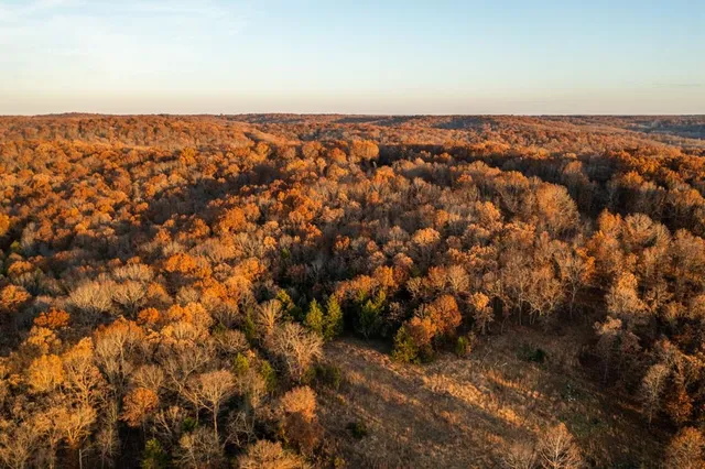 $891,100 | Pp Highway, Edwards, MO 65326