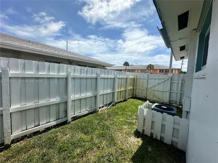 $1,795 | 5911 Northeast 18th Avenue, Unit 4, Fort Lauderdale, FL 33334