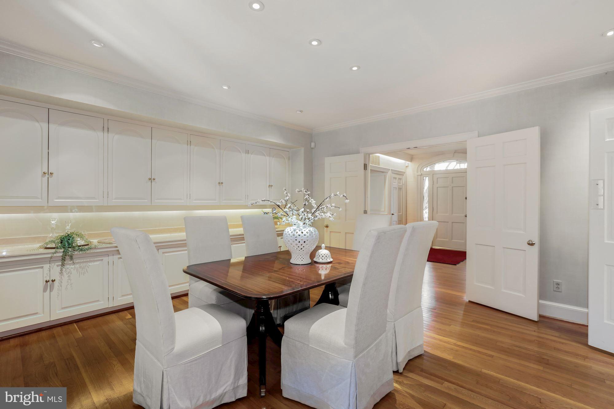 8014 Greentree Road Bethesda, MD 20817 - Photo 14 of 77