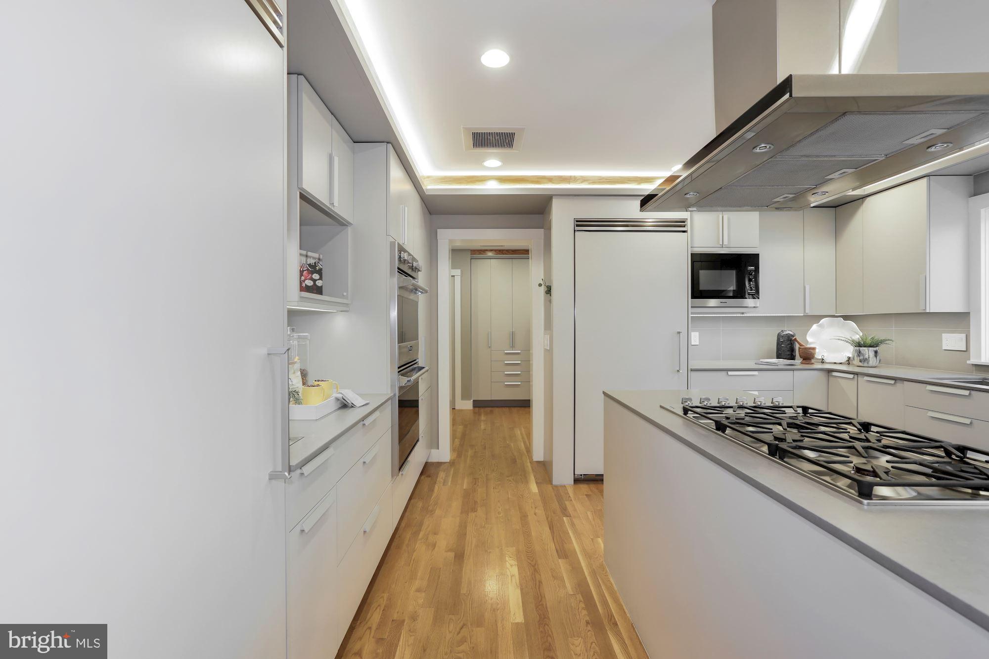 8014 Greentree Road Bethesda, MD 20817 - Photo 17 of 77