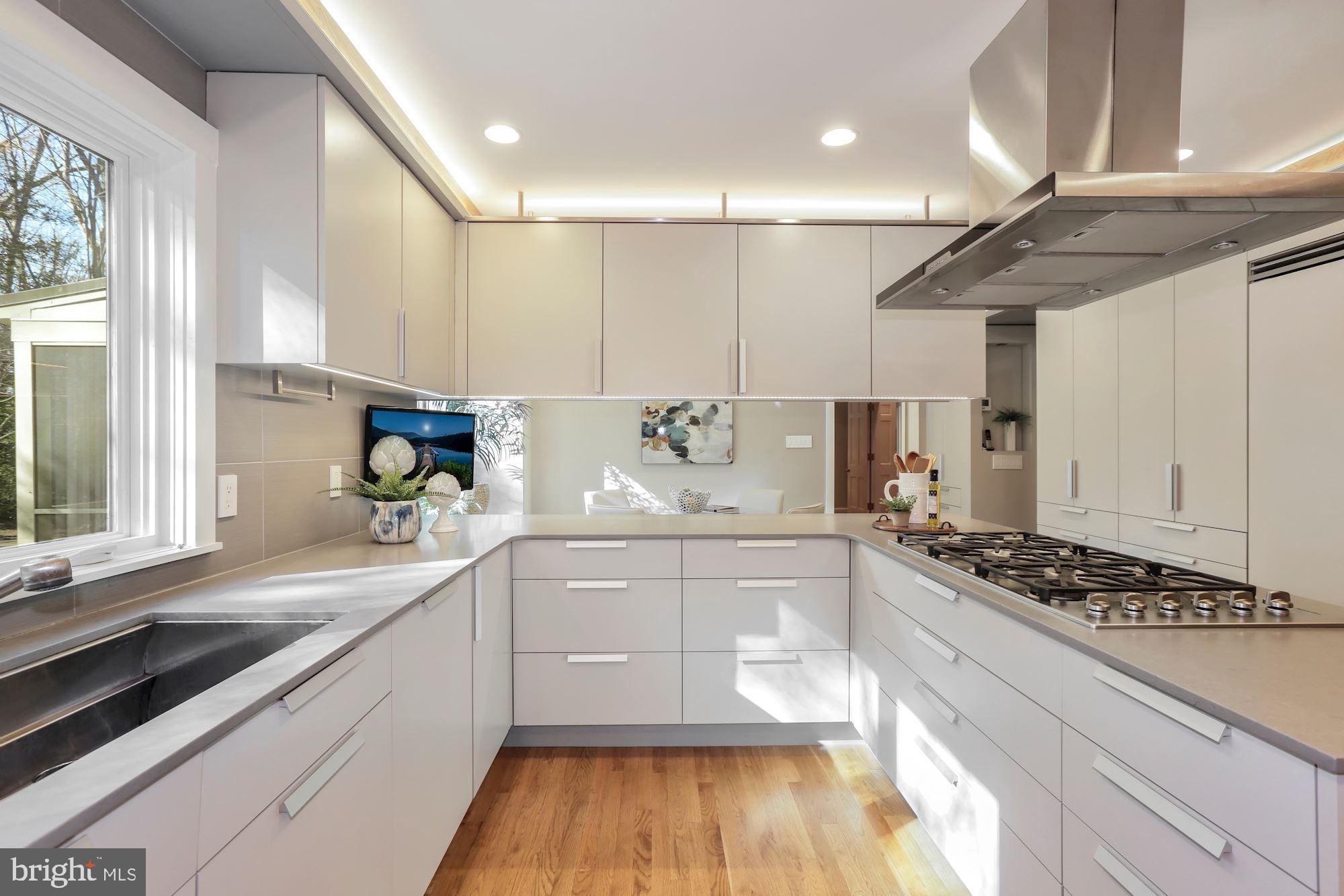 8014 Greentree Road Bethesda, MD 20817 - Photo 20 of 77