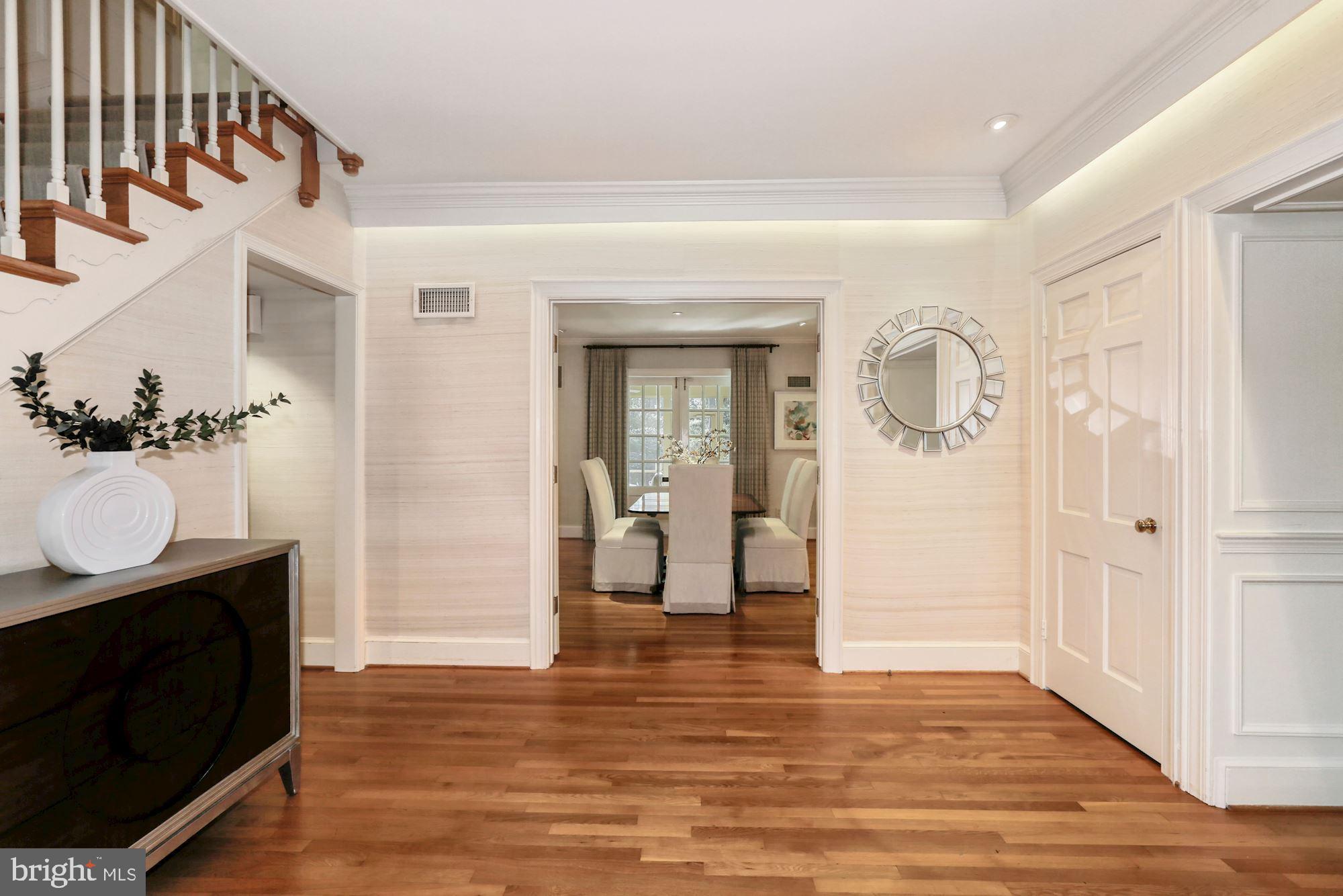 8014 Greentree Road Bethesda, MD 20817 - Photo 5 of 77