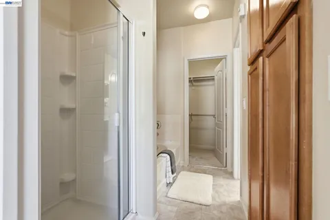 $325,000 | 5350 Dunlay Drive, Unit 412, Sacramento, CA 95835