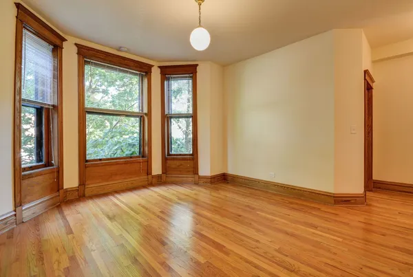 $4,695 | 3724 North Fremont Street, Unit 2, Chicago, IL 60613