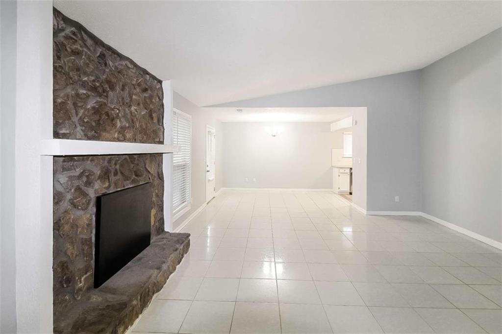 8630 Cedar Creek Ridge Riverdale, GA 30274 - Photo 4 of 15