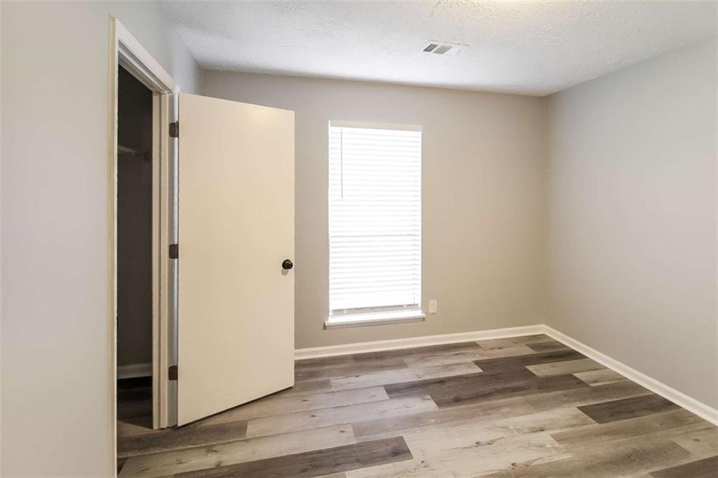 8630 Cedar Creek Ridge Riverdale, GA 30274 - Photo 5 of 15