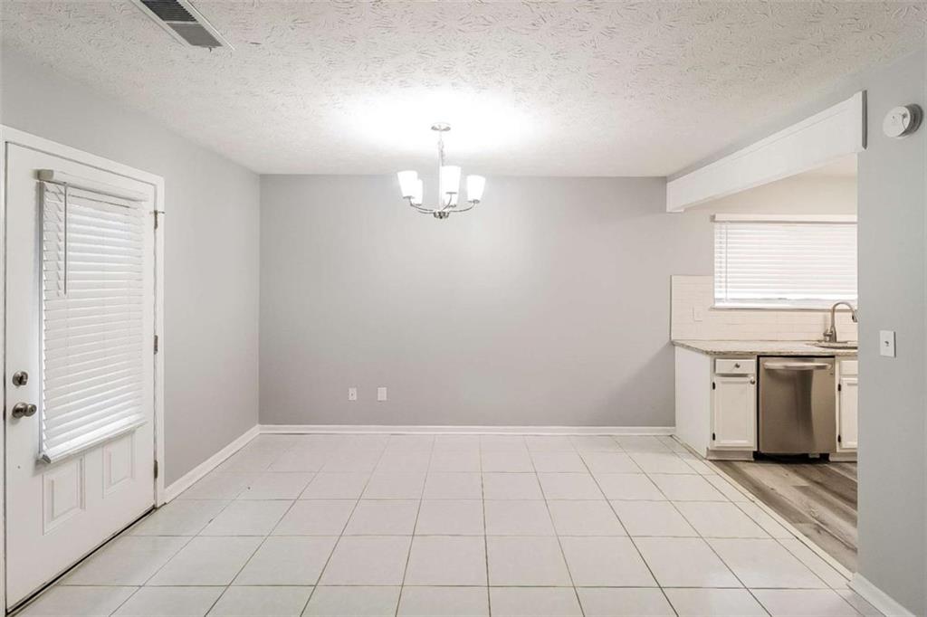8630 Cedar Creek Ridge Riverdale, GA 30274 - Photo 10 of 15