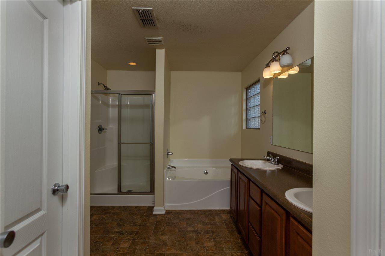 7070 Marissa Point Lane Milton, FL 32570 - Photo 22 of 35