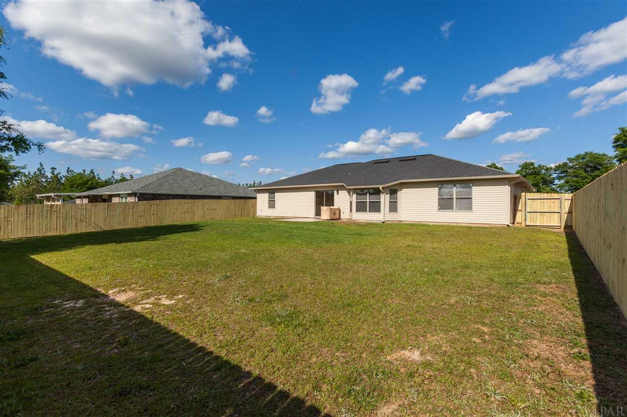 7070 Marissa Point Lane Milton, FL 32570 - Photo 4 of 35