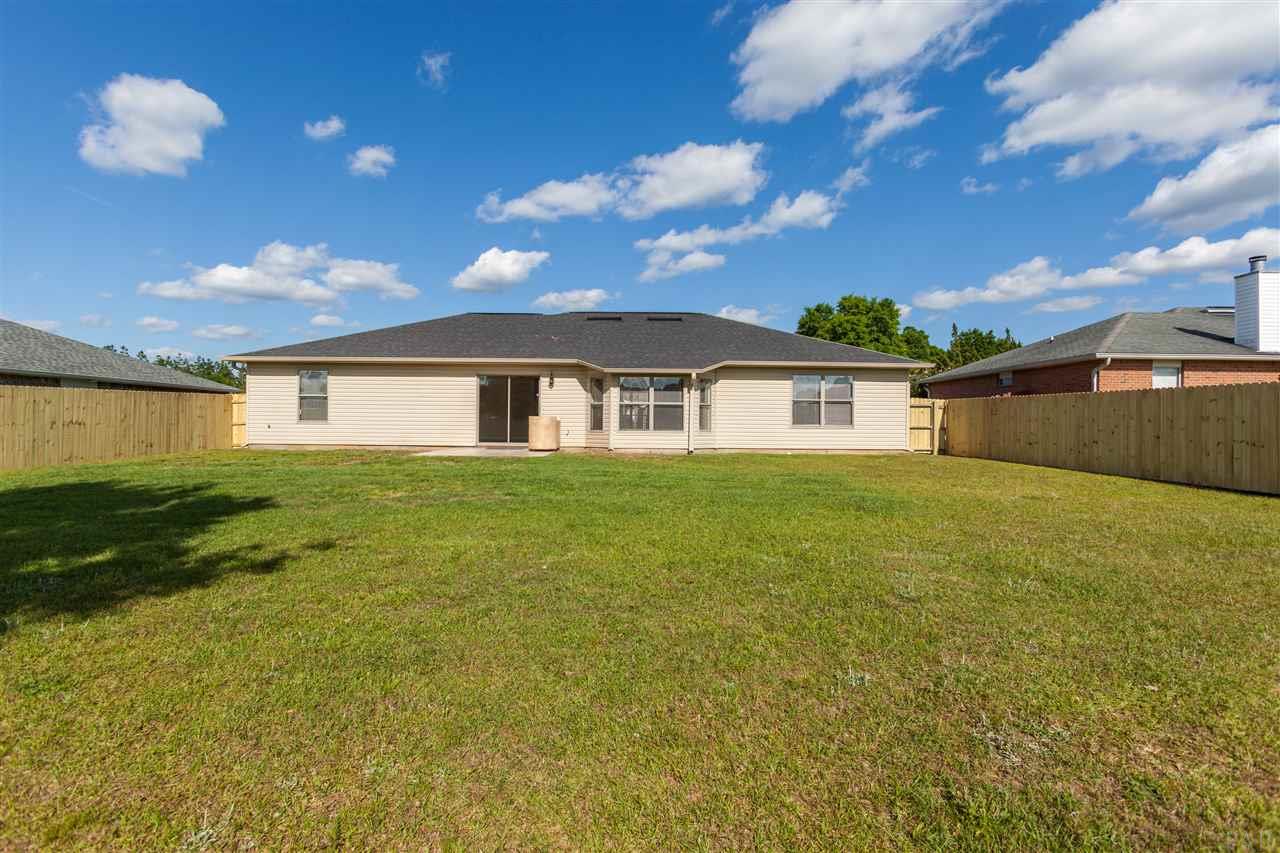 7070 Marissa Point Lane Milton, FL 32570 - Photo 5 of 35