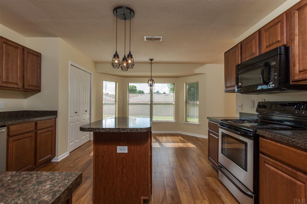 7070 Marissa Point Lane Milton, FL 32570 - Photo 8 of 35