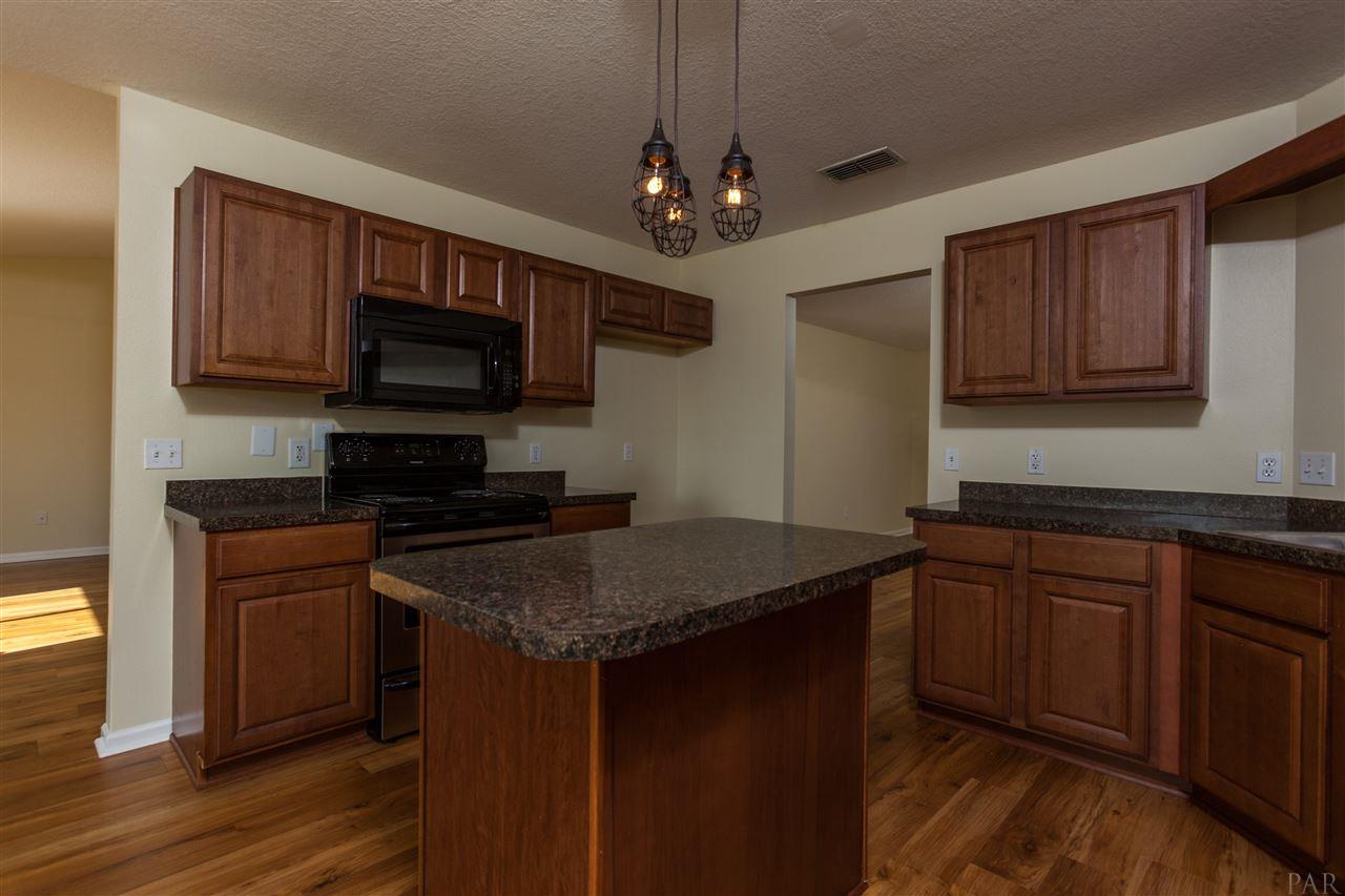 7070 Marissa Point Lane Milton, FL 32570 - Photo 9 of 35