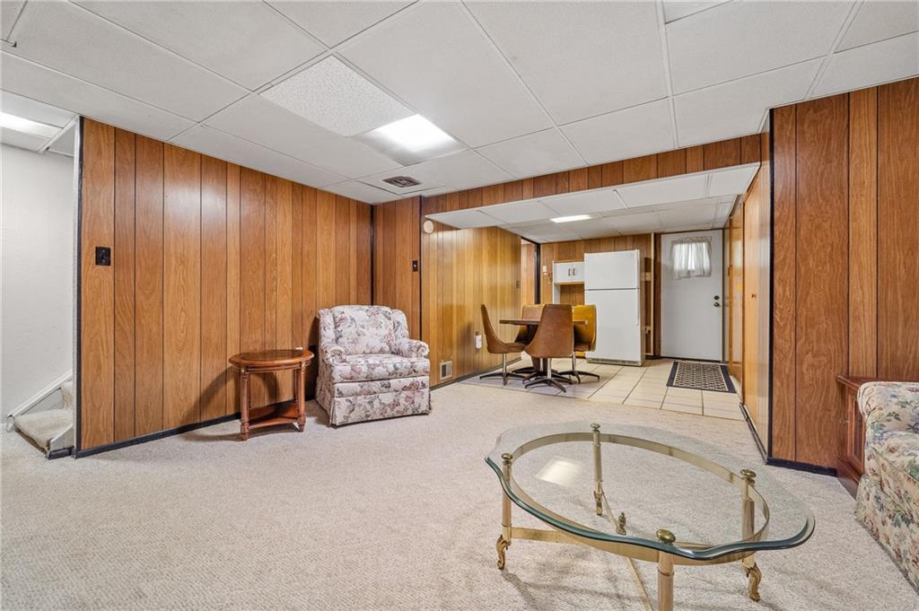 239 Roberts Road Pittsburgh, PA 15239 - Photo 17 of 30