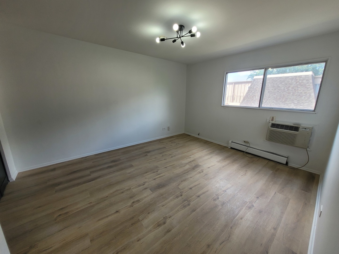 2402 West Algonquin Road, Unit 9 Rolling Meadows, IL 60008 - Photo 11 of 20