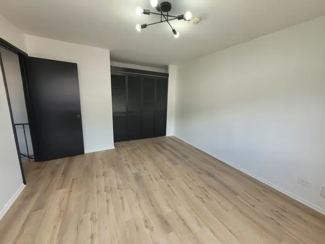 $165,000 | 2402 West Algonquin Road, Unit 9, Rolling Meadows, IL 60008