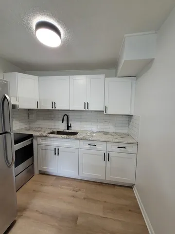 $165,000 | 2402 West Algonquin Road, Unit 9, Rolling Meadows, IL 60008