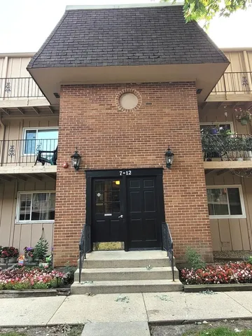 $165,000 | 2402 West Algonquin Road, Unit 9, Rolling Meadows, IL 60008