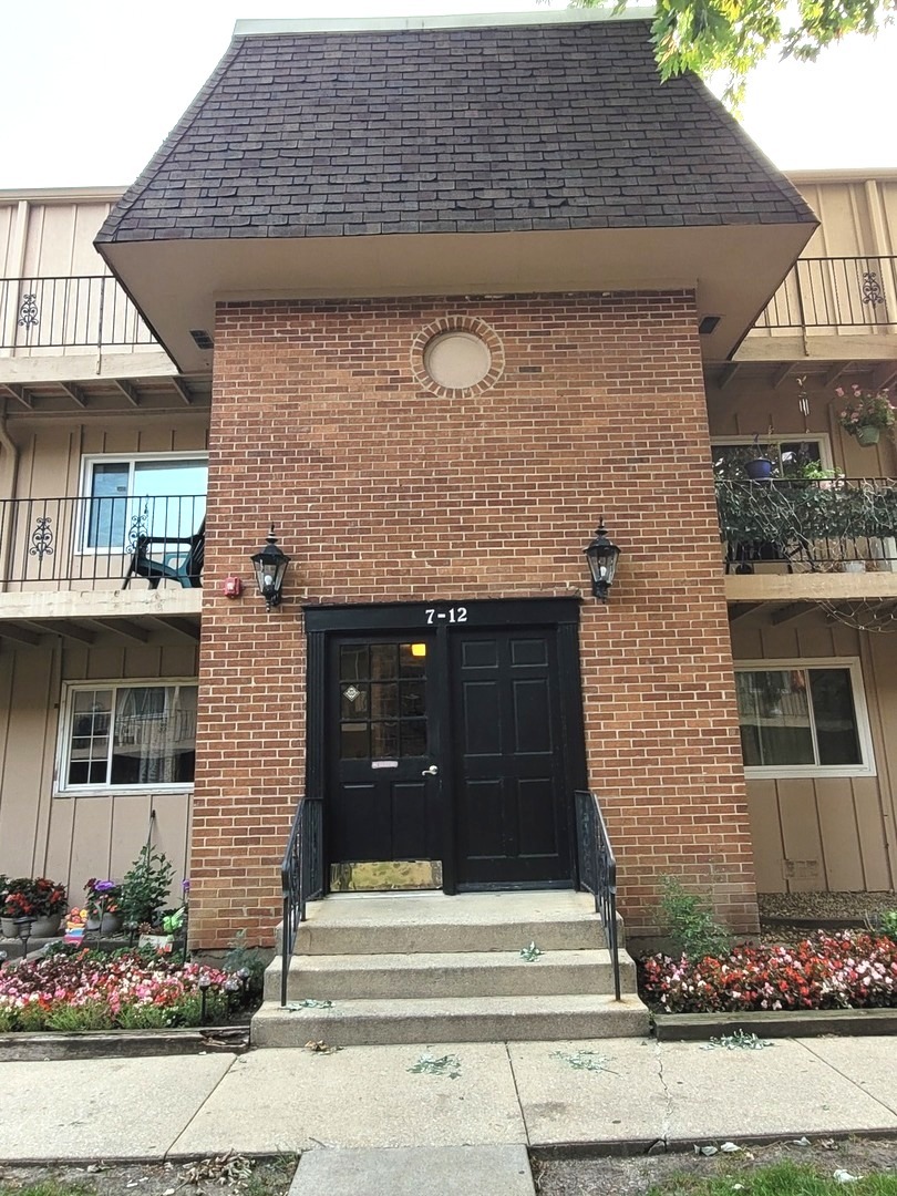 2402 West Algonquin Road, Unit 9 Rolling Meadows, IL 60008 - Photo 2 of 20