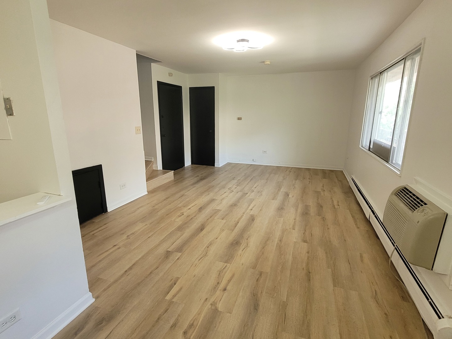 2402 West Algonquin Road, Unit 9 Rolling Meadows, IL 60008 - Photo 5 of 20