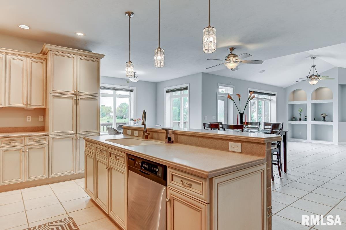 2800 Muirfield Road Springfield, IL 62711 - Photo 11 of 48