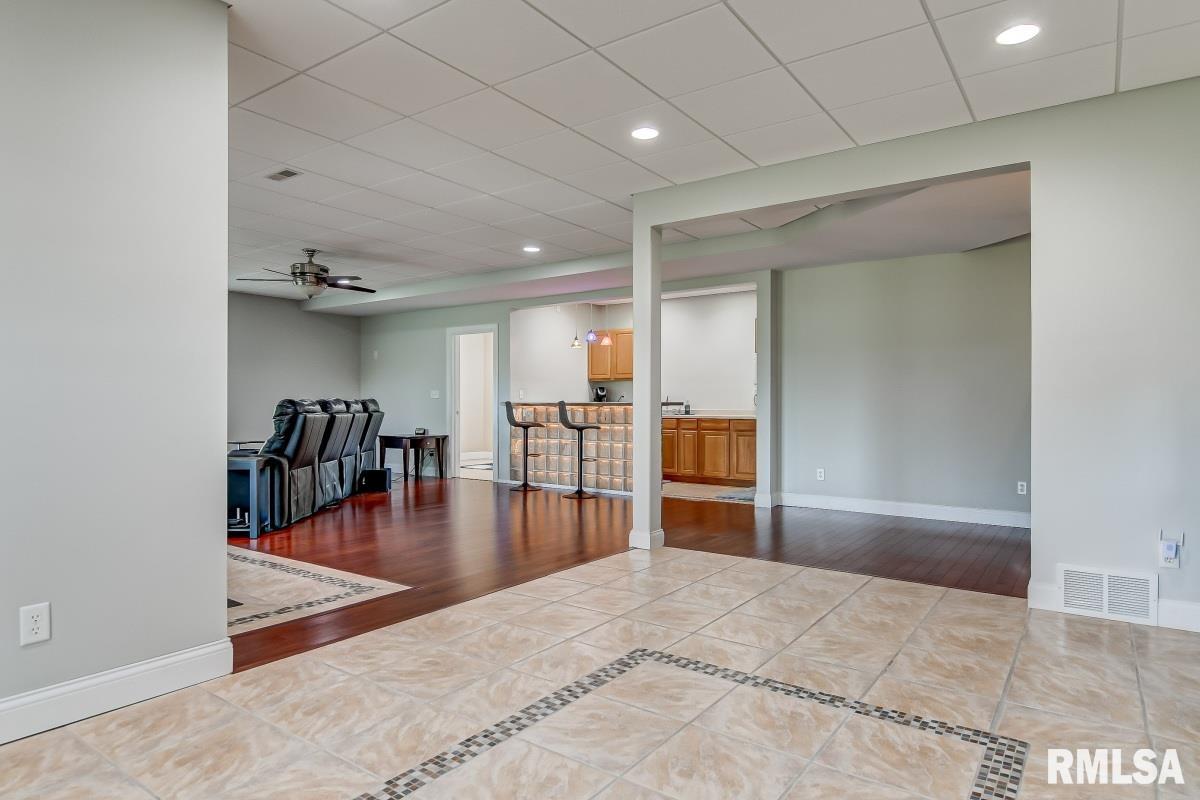 2800 Muirfield Road Springfield, IL 62711 - Photo 23 of 48