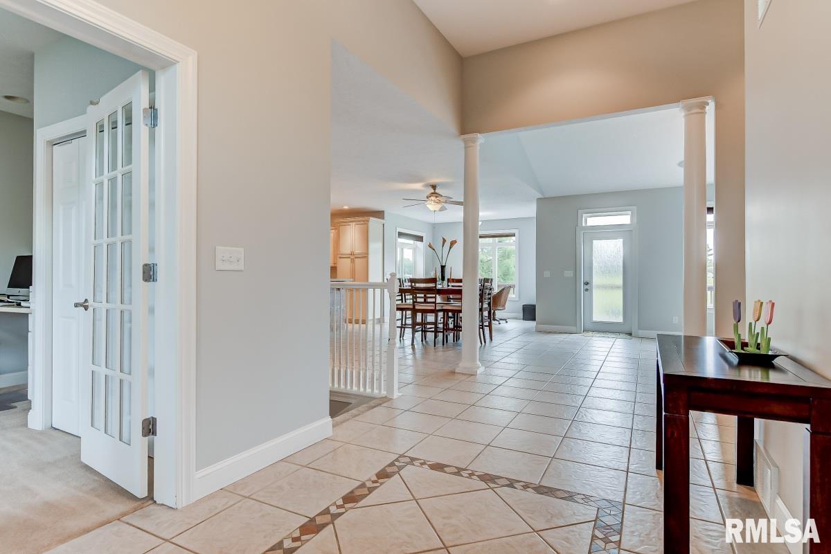 2800 Muirfield Road Springfield, IL 62711 - Photo 4 of 48